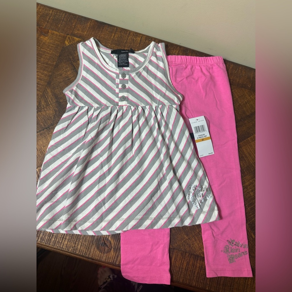 NWT 3T Calvin Klein Set (Tank/Leggings)‎